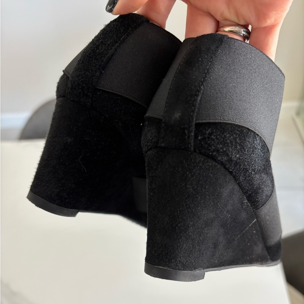 Stuart Weitzman black suede wedge booties with elastic straps size 8 - Picture 8 of 12
